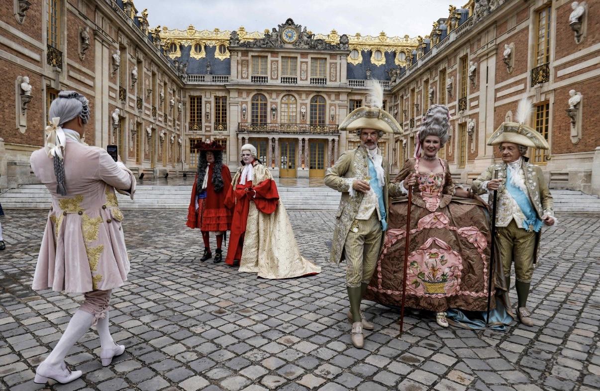 ✨ Versailles sous les projecteurs de la mode et de l&rsquo;actualit&eacute; ✨